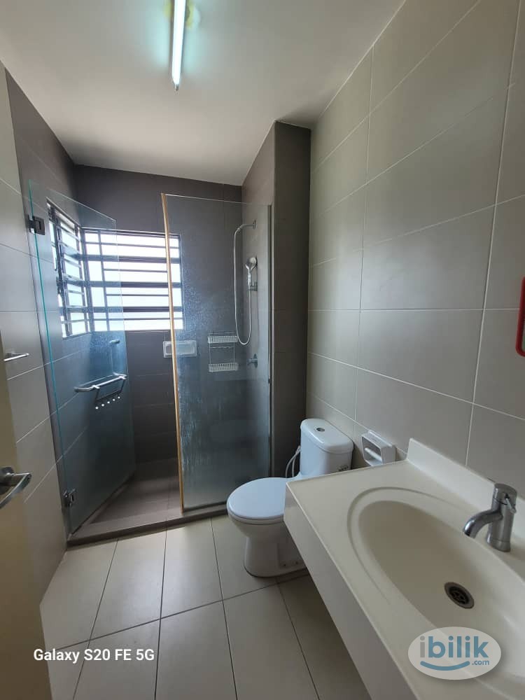 Image 1 of 🏡 Master Room @ 16 Sierra, Puchong To Rent ( Included Utility) - Room rental in 