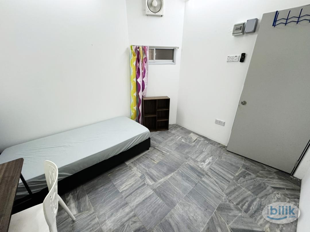 Image 2 of Zero Fees&Deposit Middle Room😮🔥Free Utilities Wifi,Aircond,Water Include😉Near MRT One Utama,1 Utama Shopping,IOI Mall Damansara,Ikea Damansara😊‼️‼ - Room rental in 