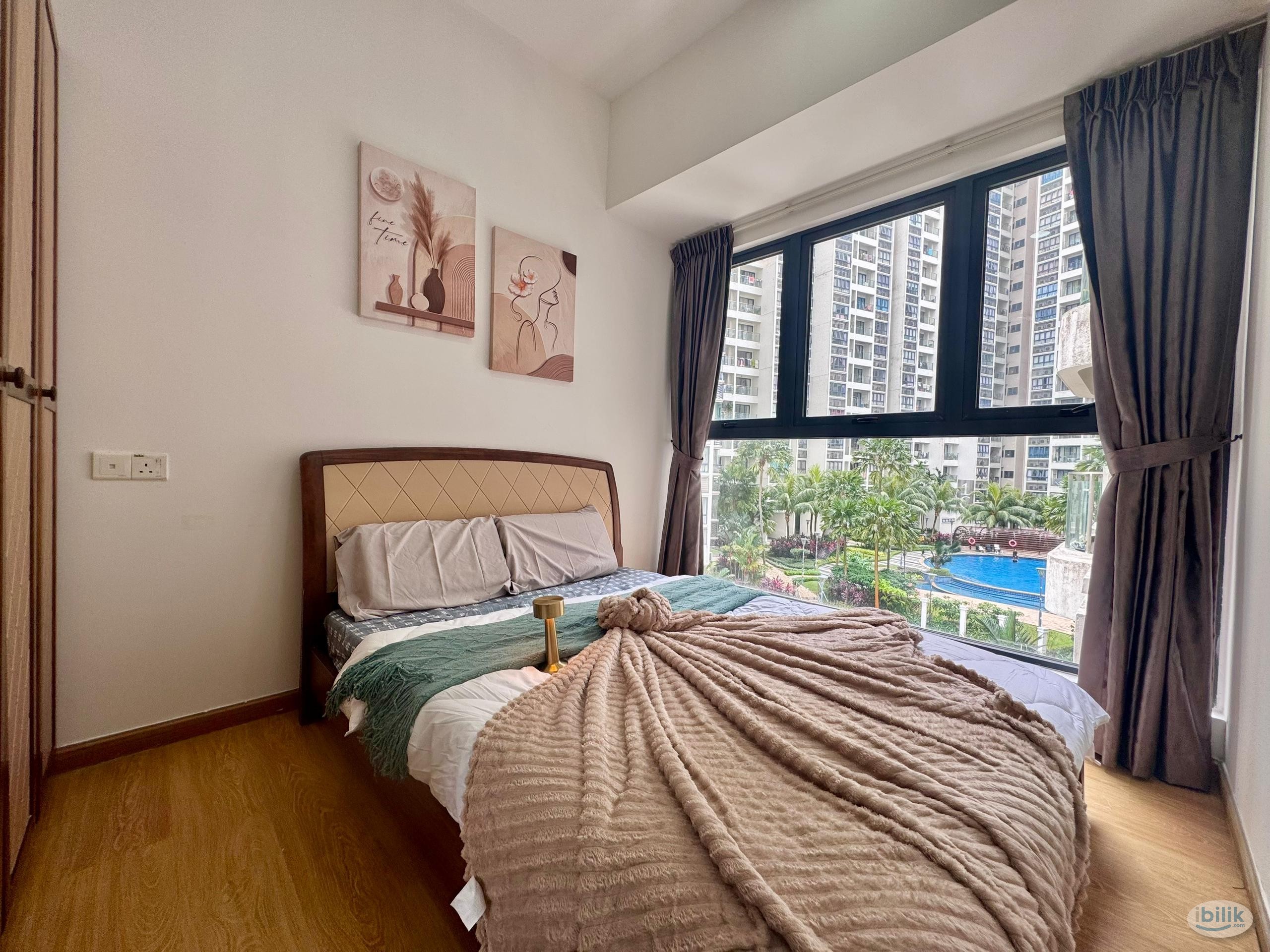 Image 5 of Middle Room at Country Garden, Danga Bay - Room rental in 