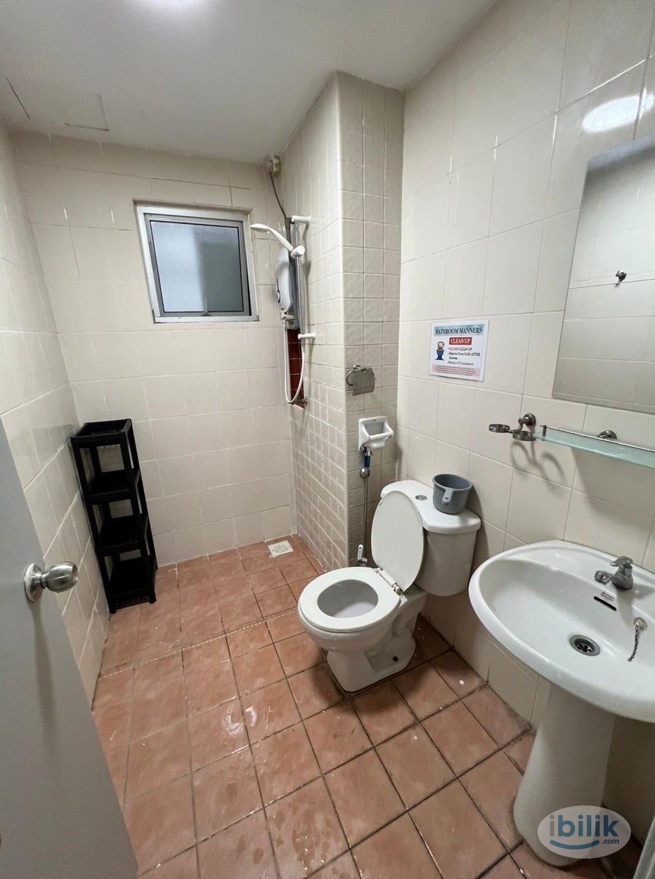 Image 3 of ✨ Private Balcony✨Medium AC Room for Rent @ METROPOLITAN SQUARE Residence, DAMANSARA PERDANA ✨ - Room rental in 