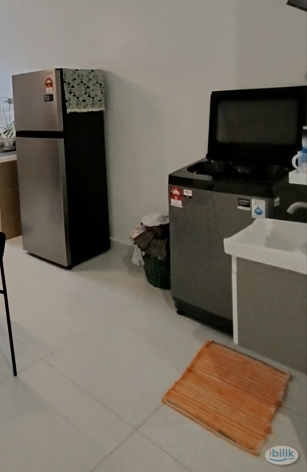 Image 1 of Middle Room at Section 14, Petaling Jaya - Room rental in 