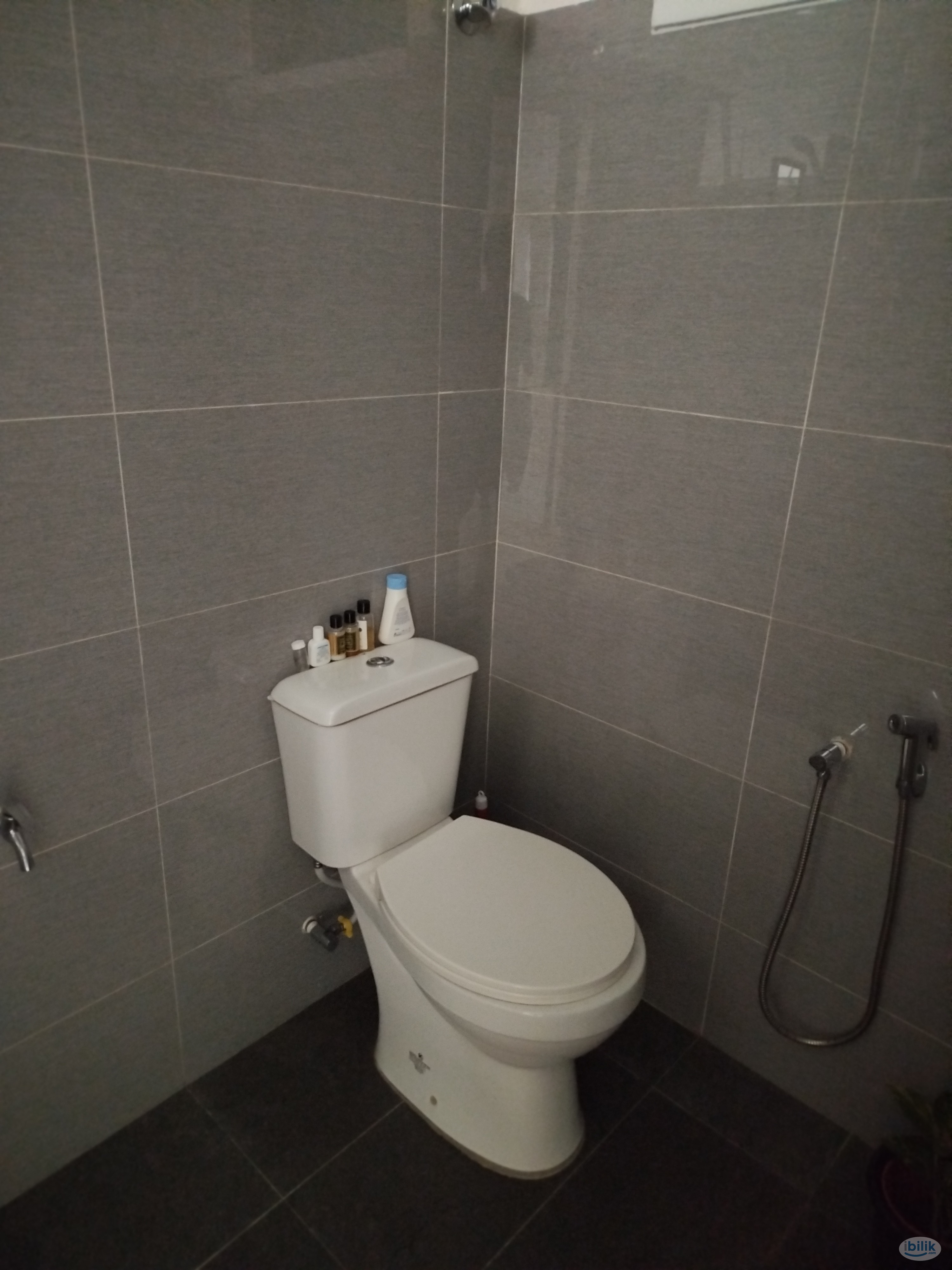 Image 3 of Middle Room at Section 14, Petaling Jaya - Room rental in 