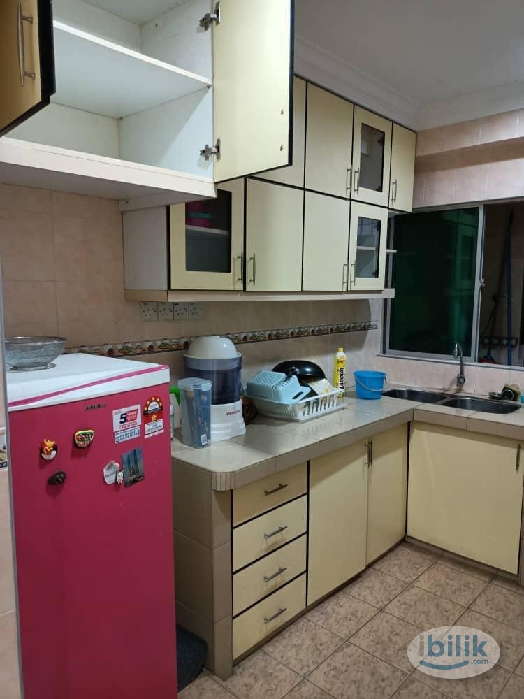 Image 1 of Master Room at Forest Green, Bandar Sungai Long - Room rental in 