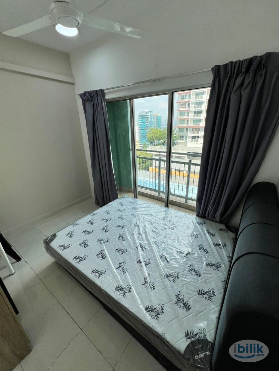 Image 1 of ✨ Private Balcony✨Medium AC Room for Rent @ METROPOLITAN SQUARE Residence, DAMANSARA PERDANA ✨ - Room rental in 