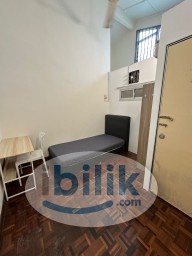 Room Rental in Selangor - ‼️Master Room Female Unit‼️ Only Access ToDurian Man/Zus Coffee Walking Distance😊🚶‍➡️‼️LRT Taman Paramount,Taman Bahagia 7 Min Only🔥🚆