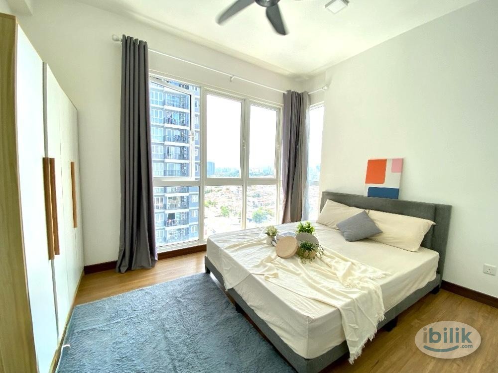 Image 1 of Master Room at Pinnacle, Sri Petaling near Pavilion Bukit Jalil, Endah Parade, IMU, LRT Stations, AEON Big, Banks, Shopping & Eateries - Room rental in 