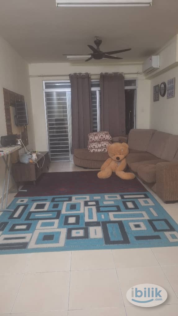 Image 1 of Middle Room at Taman Raintree, Batu Caves - Room rental in 