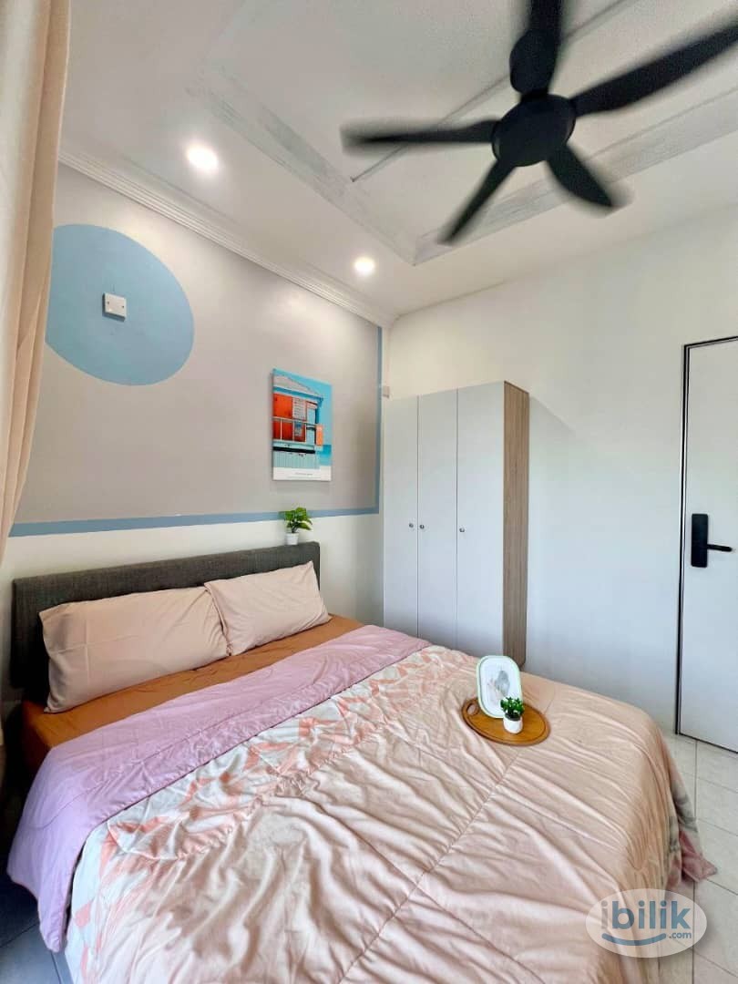Image 2 of Balcony Room at N-Park, Batu Uban - Room rental in 