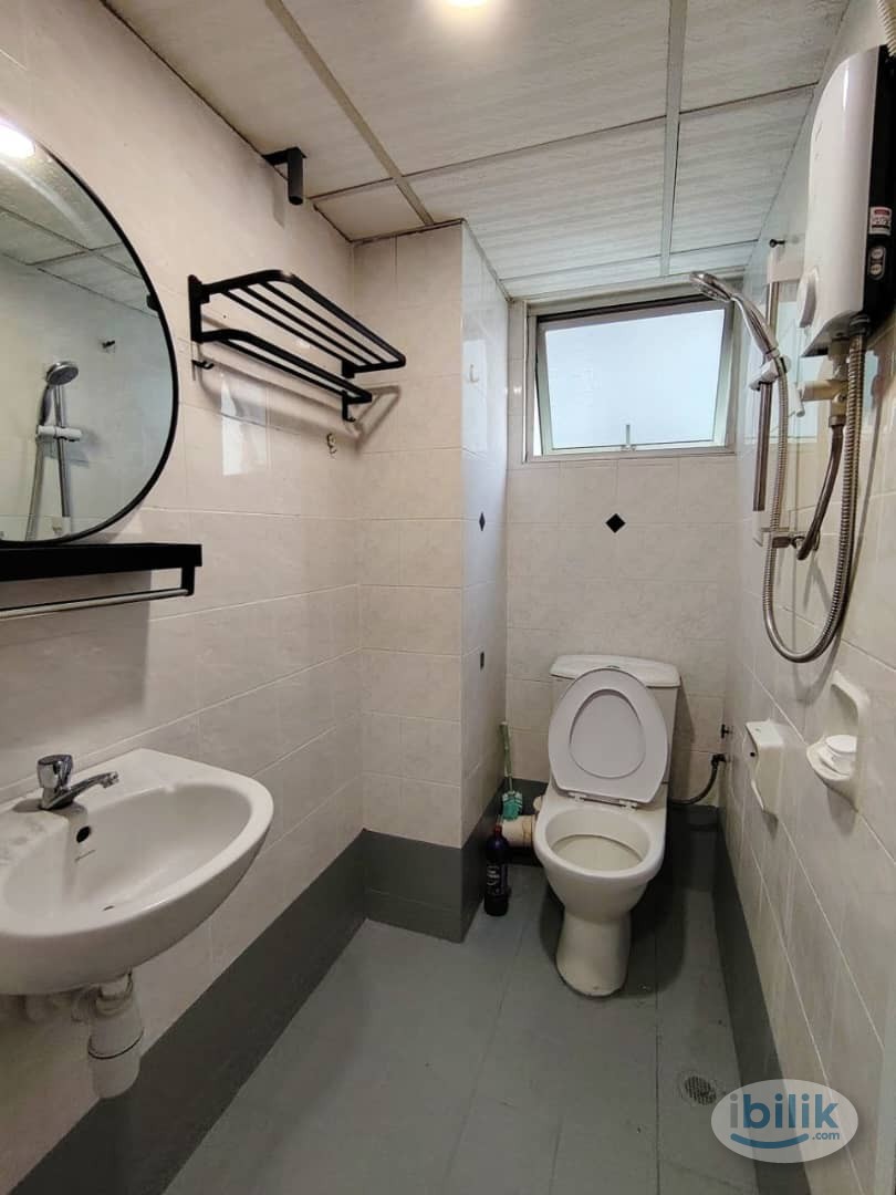 Image 5 of Single Room at N-Park, Batu Uban - Room rental in 