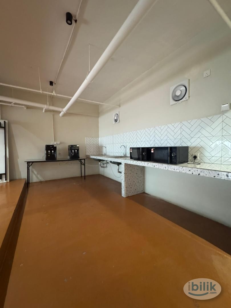 Image 2 of OFFER 📍Furnished Co-Living Room for Rent with Zero Deposit near LRT Chow Kit - Room rental in 