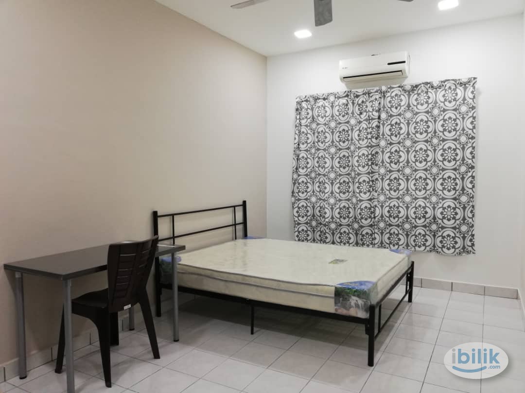 Image 1 of Master Room at Taman Bayu Perdana, Klang - Room rental in 