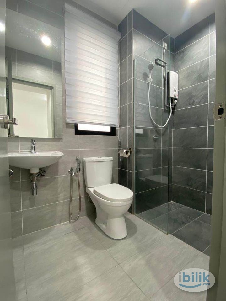 Image 1 of Newly Renovated with Air Con Studio at Utropolis Urbano, Glenmarie, Shah Alam - Room rental in 