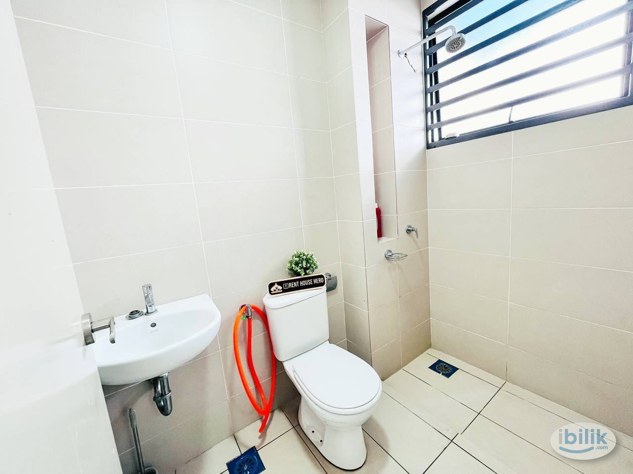 Image 1 of PEREMPUAN 😍 BILIK SEWA TASIK KESUMA SEMENYIH😍 - Room rental in 