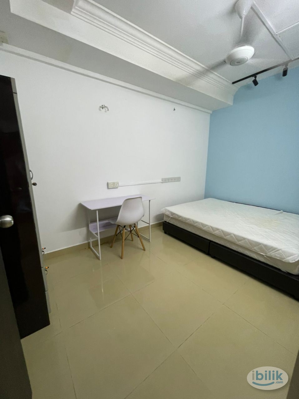 Image 1 of Single Room at D'Piazza Condominium, Bayan Baru - Room rental in 