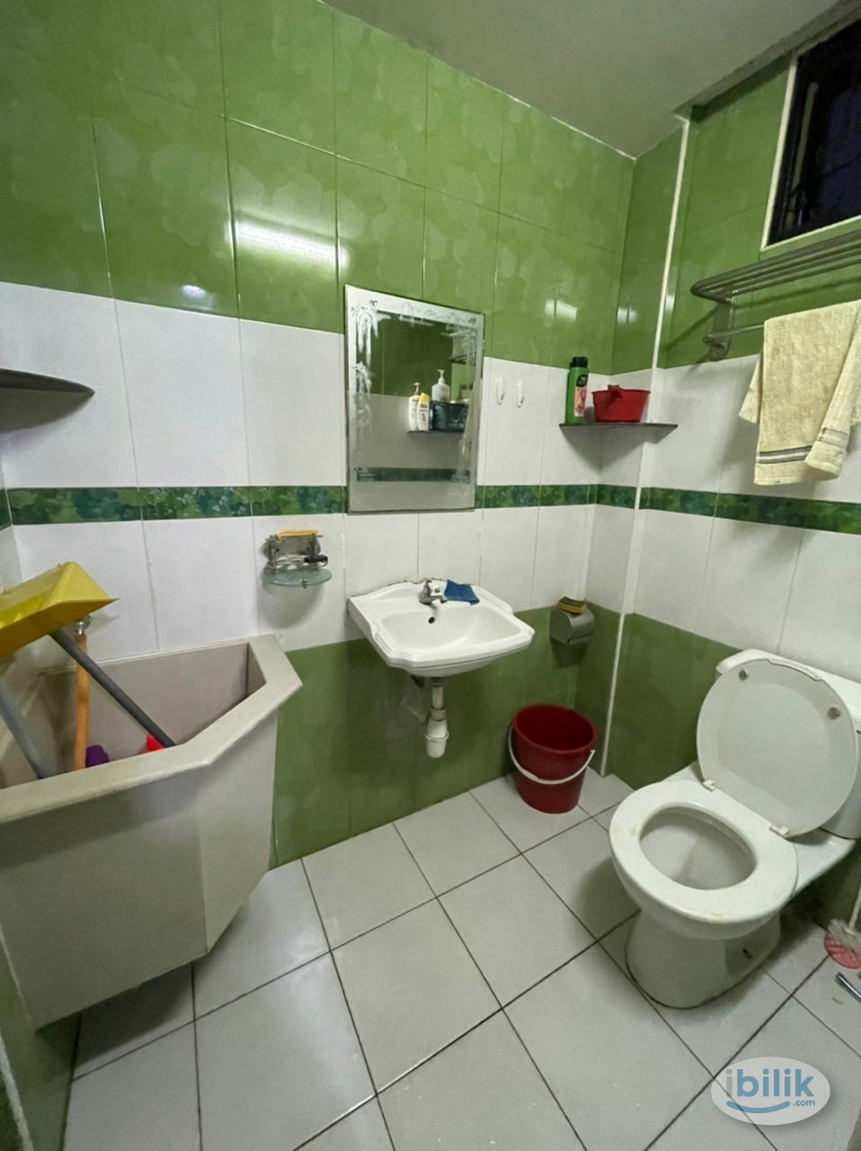 Image 3 of Single Room at D'Piazza Condominium, Bayan Baru - Room rental in 