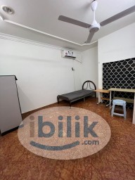 Room Rental in Selangor - 🌻Damansara Jaya SS22 Master Room with Wifi,Water,Free Utilities🪼🌻3 min walking distance to the ATRIA Shopping😮🚶‍➡️‼️Access To Taman Sea🛜😊💕