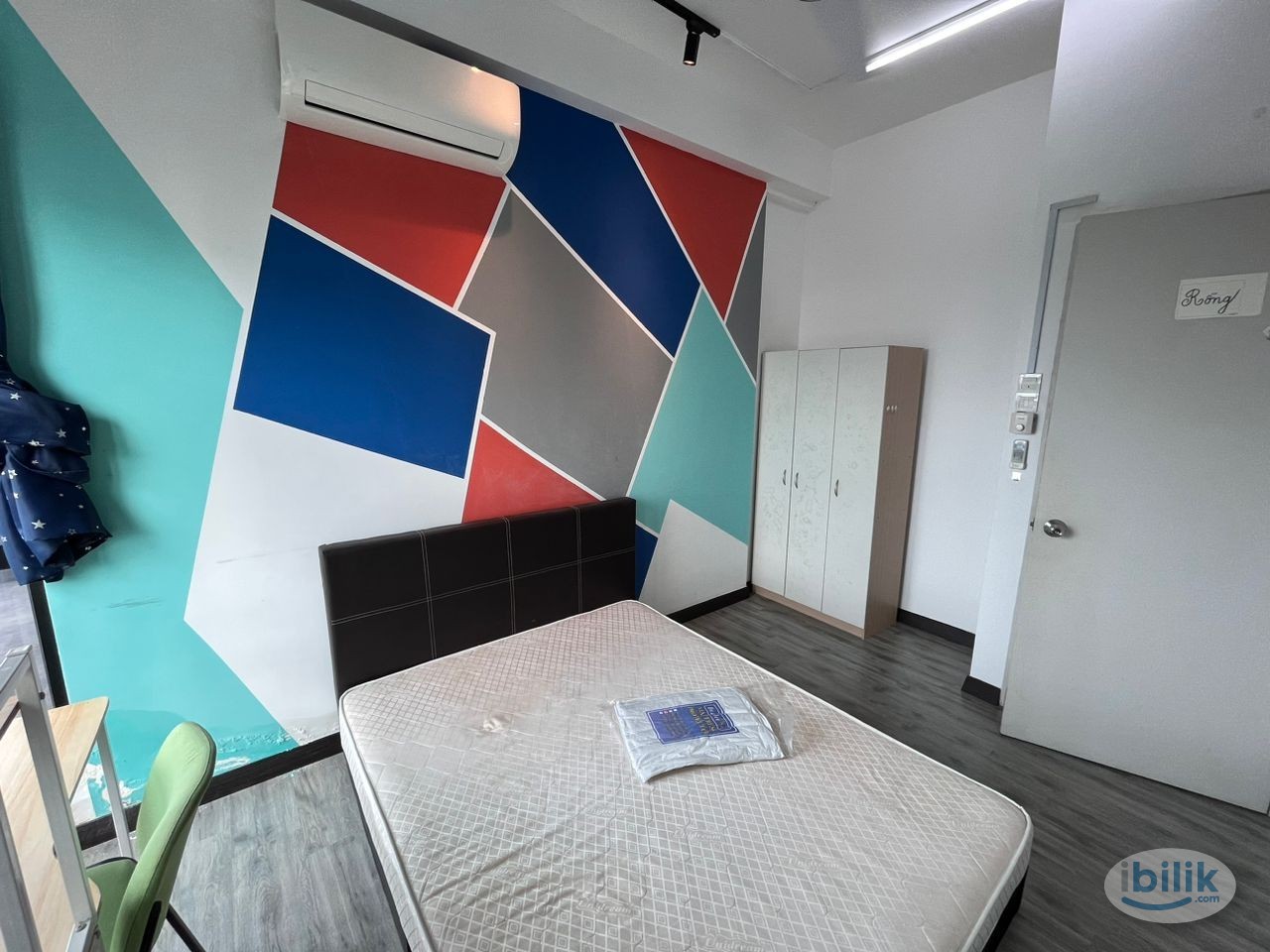 Image 1 of Middle Room at D'Sands Residence, Old Klang Road` - Room rental in 