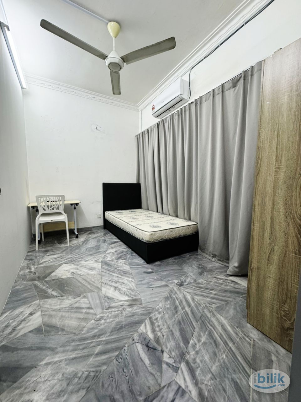 Image 1 of 🔥 ZERO Deposit 🔥 Fully Furnished + High-Speed Wifi 🚀 🚶‍♂️ Walking distance to LRT Bandar Utama 📍 Dekat 1 Utama, Centre Point🛜🌟 - Room rental in 