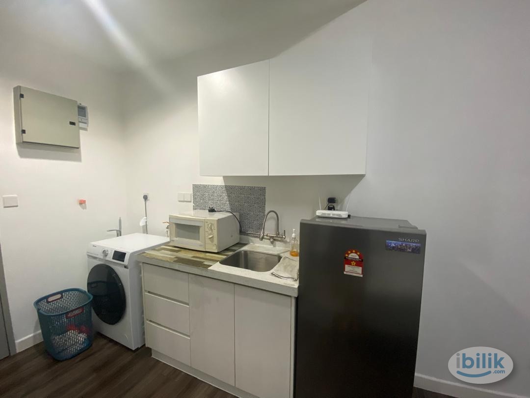 Image 2 of Full Furnish Studio with Washer Dryer & Wifi - Room rental in 