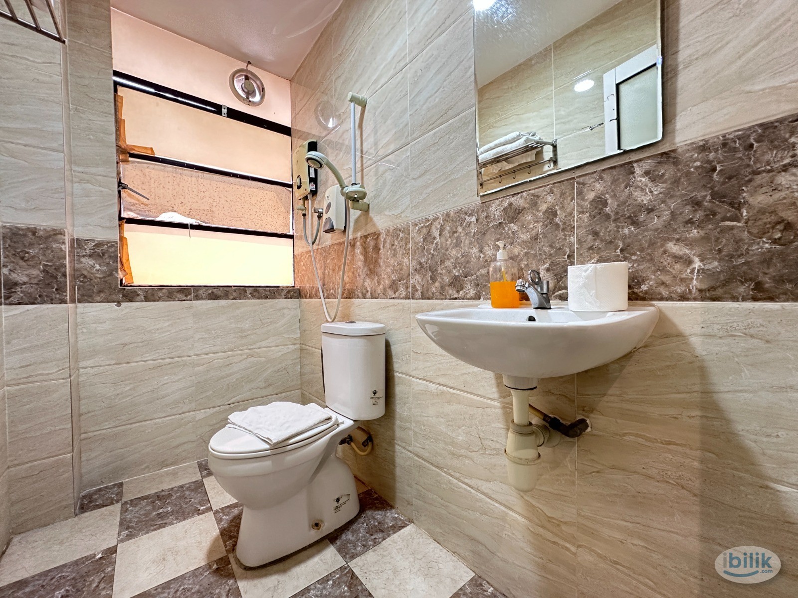 Image 3 of 🚨 HOT Deal! Room Near Sunway Uni – Walk to Pyramid & BRT 🚨 - Room rental in 