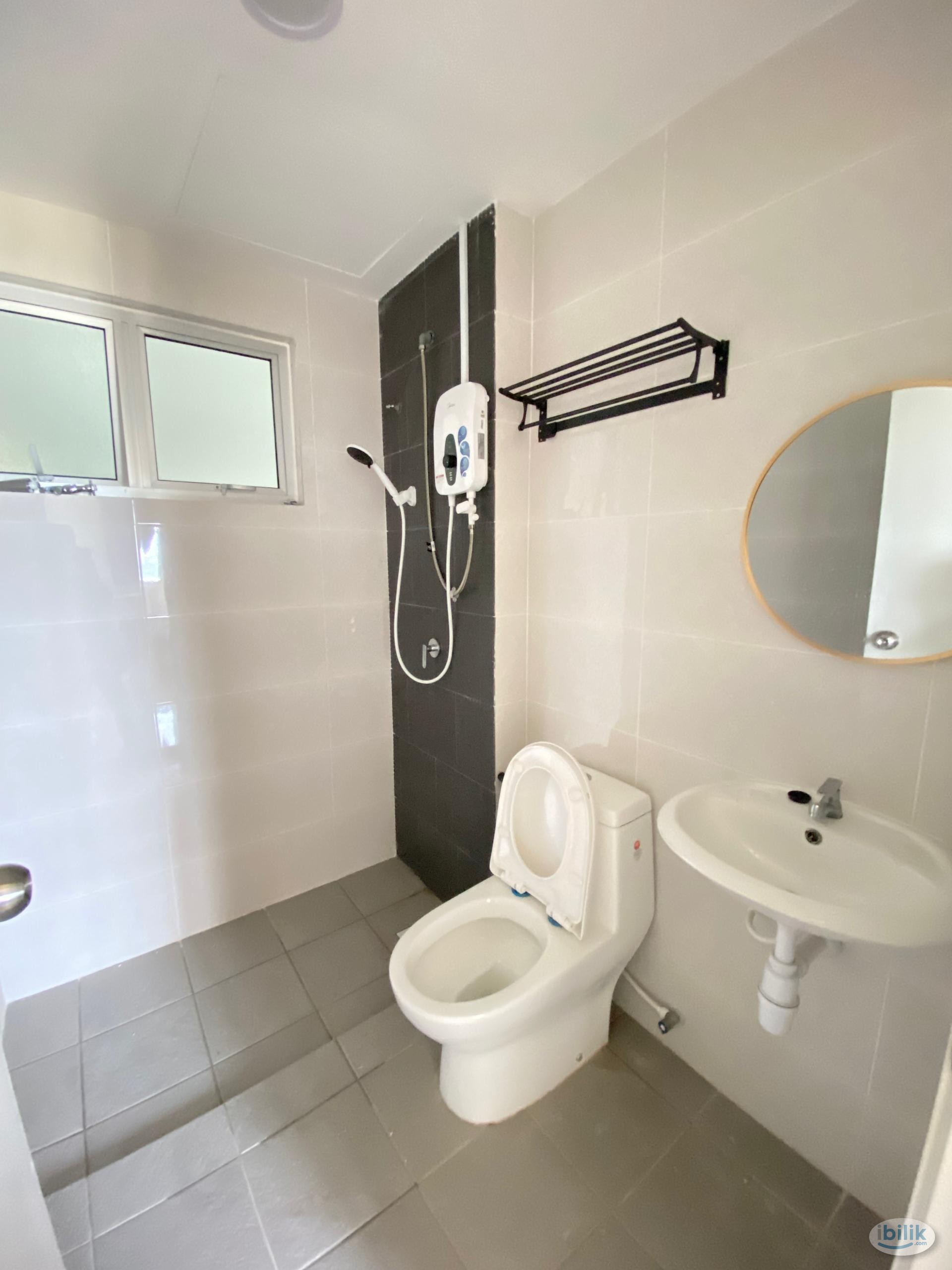 Image 4 of Master Room at Acacia Residences, Sepang - Room rental in 