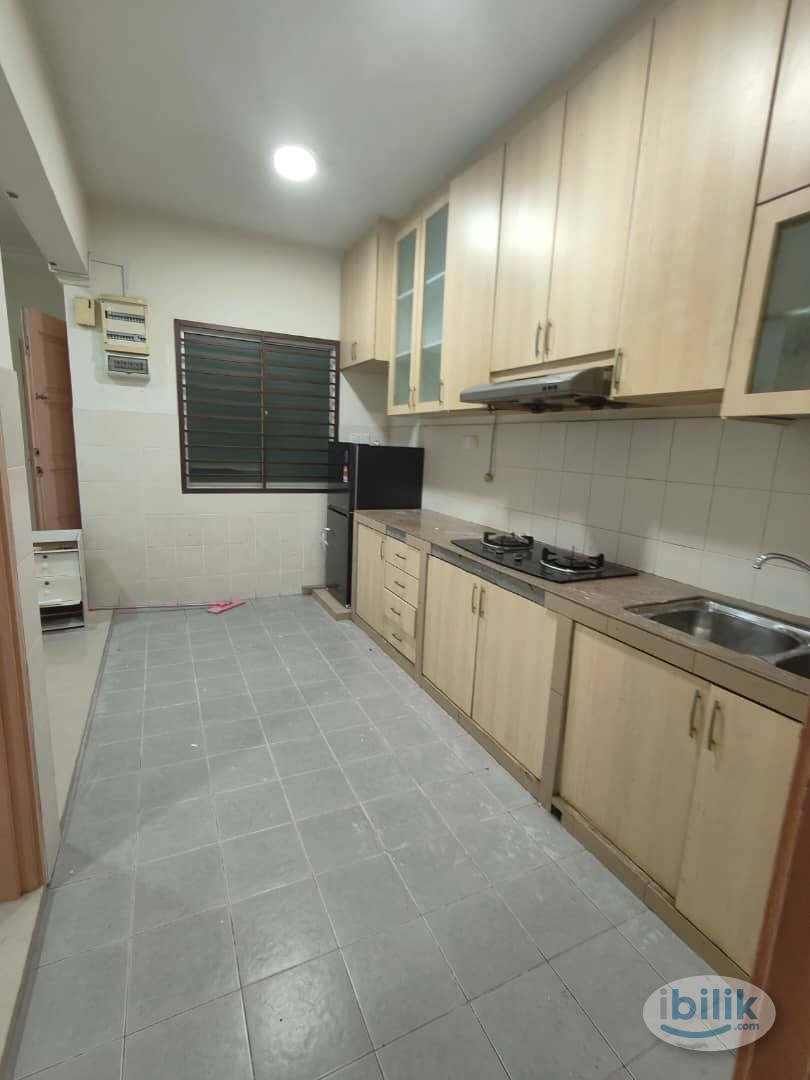 Image 2 of Master Room at SuriaMas Suites, Johor Bahru - Room rental in 