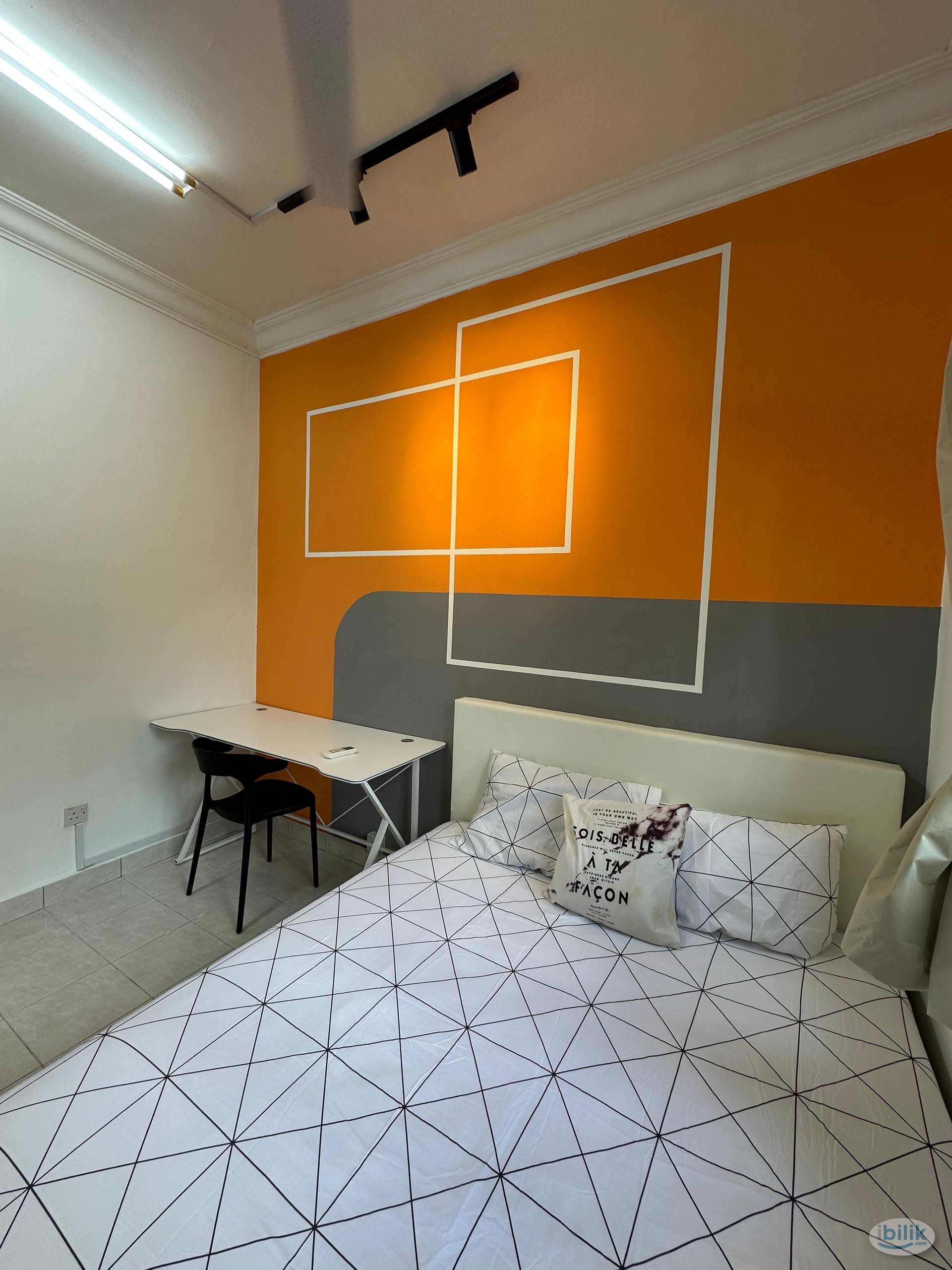 Image 1 of Middle Room at Koi Tropika Condominium Bandar Puteri Puchong - Room rental in 