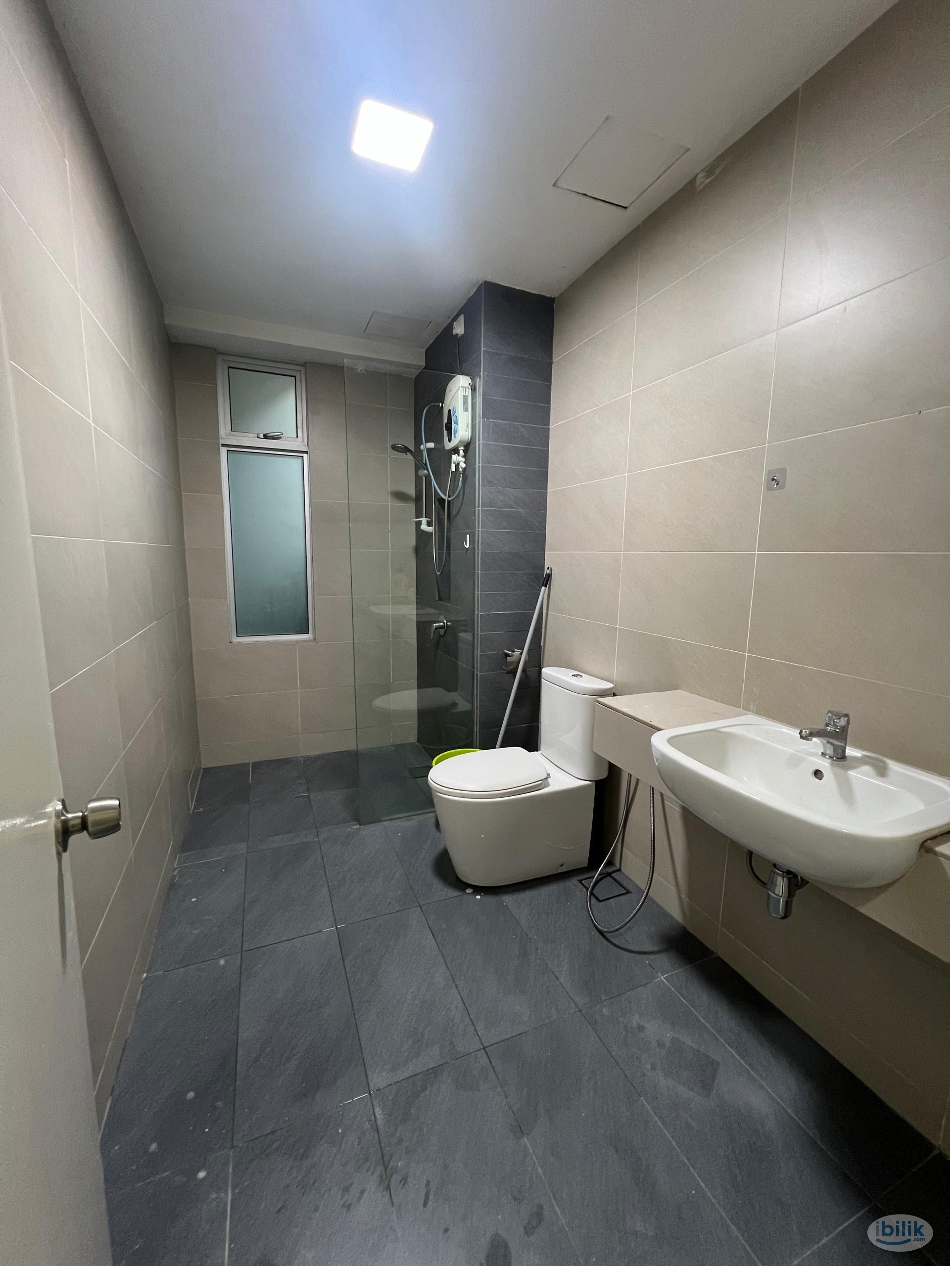 Image 2 of Bilik Sewa | Wanita | CIQ | JB Town | Larkin | BBU | - Room rental in 