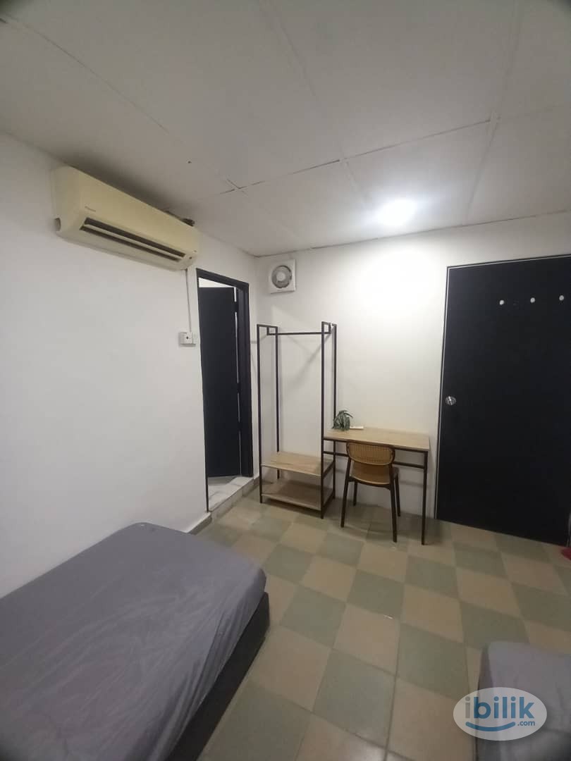 Image 3 of Middle Room at Taman Century Garden, Johor Bahru - Room rental in 