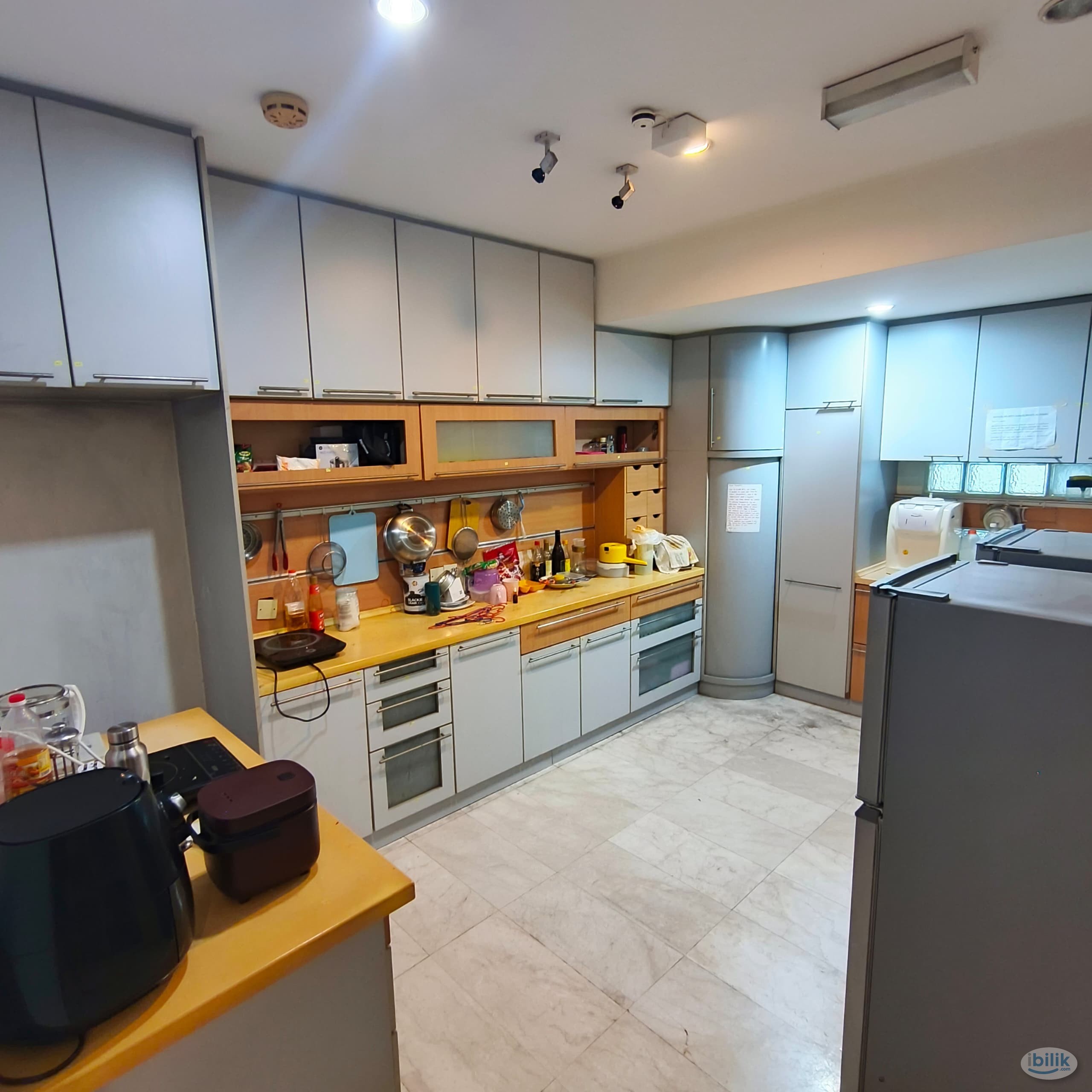Image 5 of Master Room walking distance to One Utama Gated Guarded area ✨💫🌟 - Room rental in 