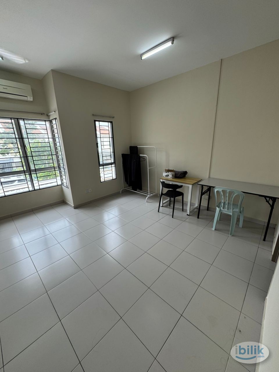 Image 3 of RM1 Current Rental🔥🪷Promo Female Unit😍‼️Master Room With Private Bathroom🛀💕Near Setia City Mall,Eco Ardence🛜Free Wifi🌟 - Room rental in 