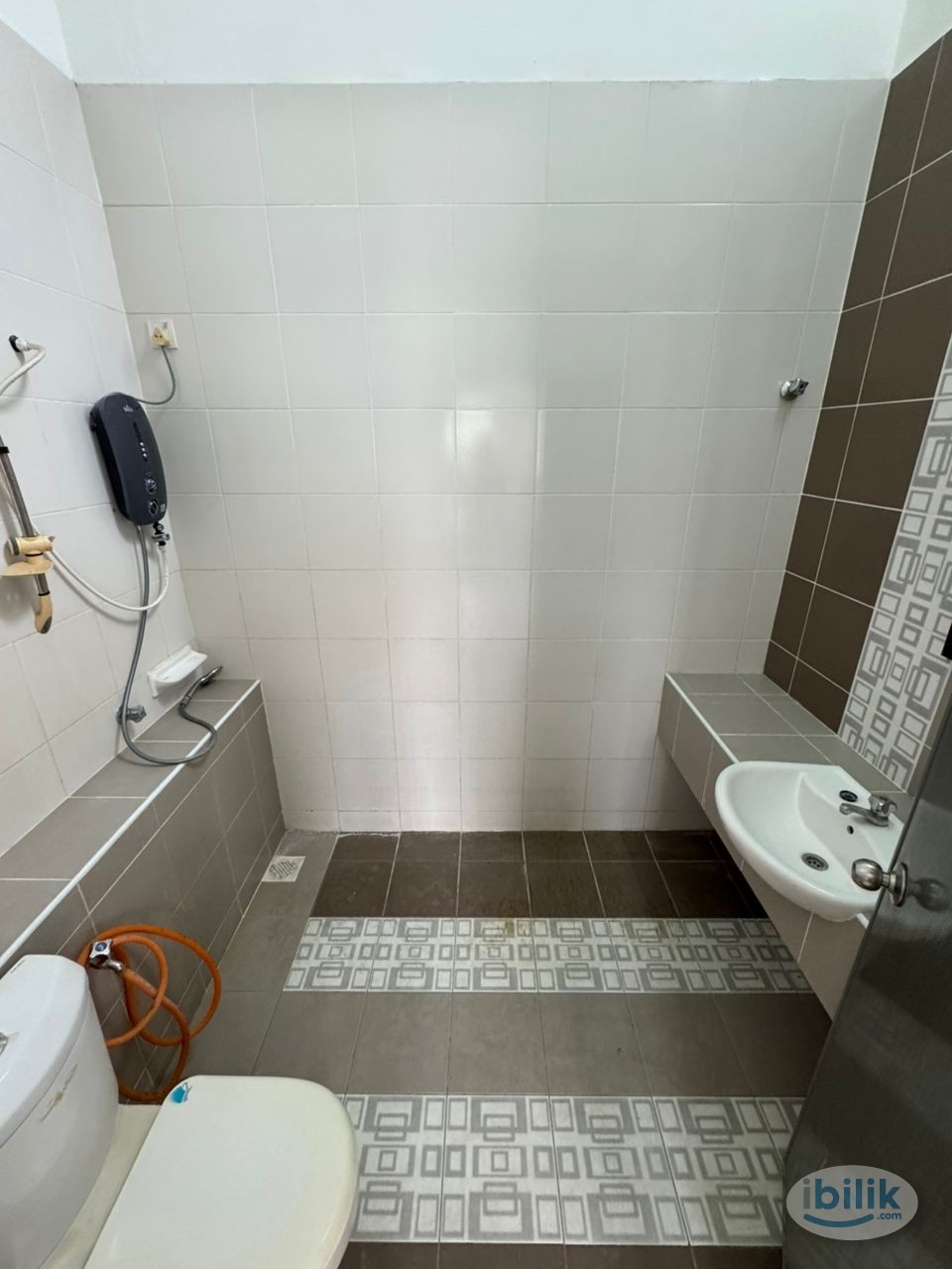 Image 4 of RM1 Current Rental🔥🪷Promo Female Unit😍‼️Master Room With Private Bathroom🛀💕Near Setia City Mall,Eco Ardence🛜Free Wifi🌟 - Room rental in 