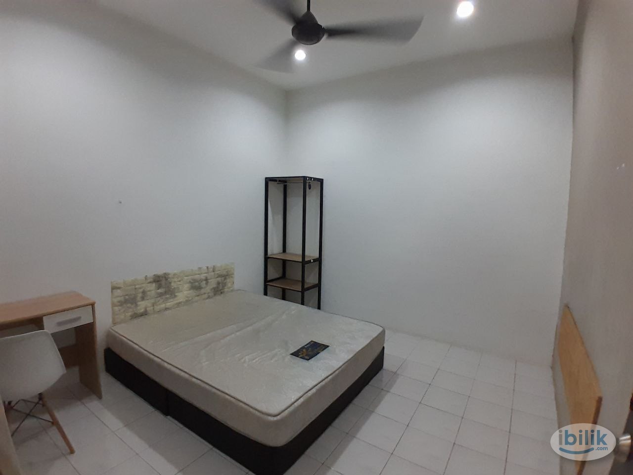 Image 2 of [Taman Aman] Landed House Medium Room Rent Nearby Taman Paramount, Sea Park, SS2 - Room rental in 
