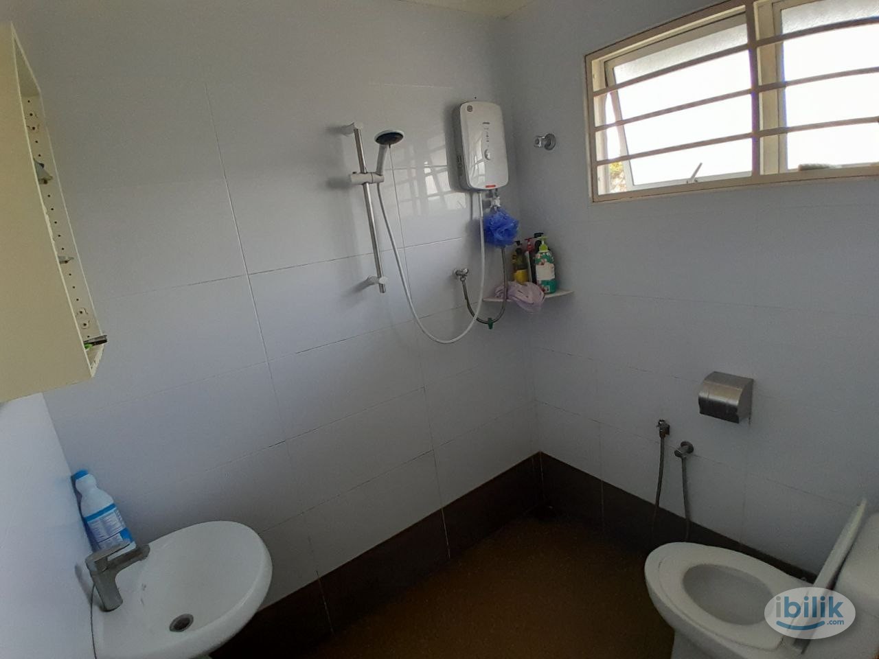 Image 3 of [Taman Aman] Landed House Medium Room Rent Nearby Taman Paramount, Sea Park, SS2 - Room rental in 