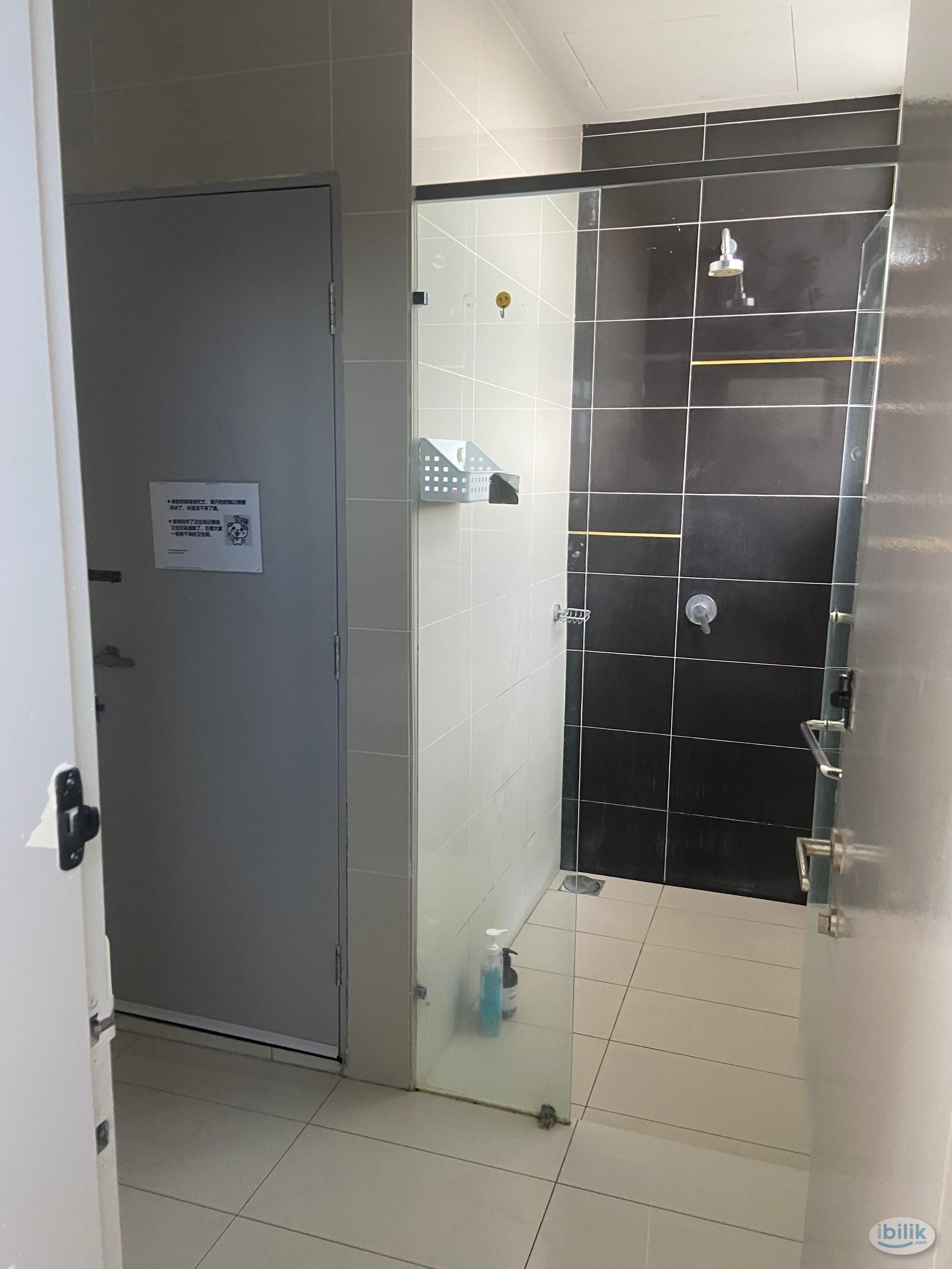 Image 3 of Middle Room Puchong - Room rental in 