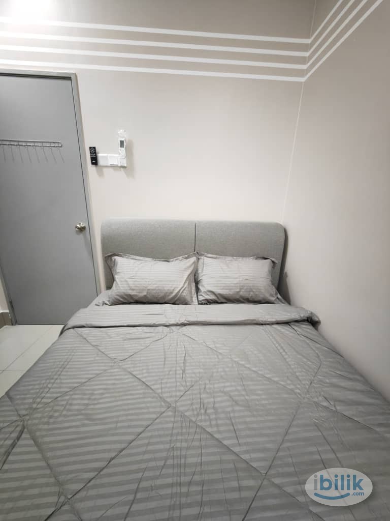 Image 1 of Master Room at Razak City Residences, Sungai Besi - Room rental in 