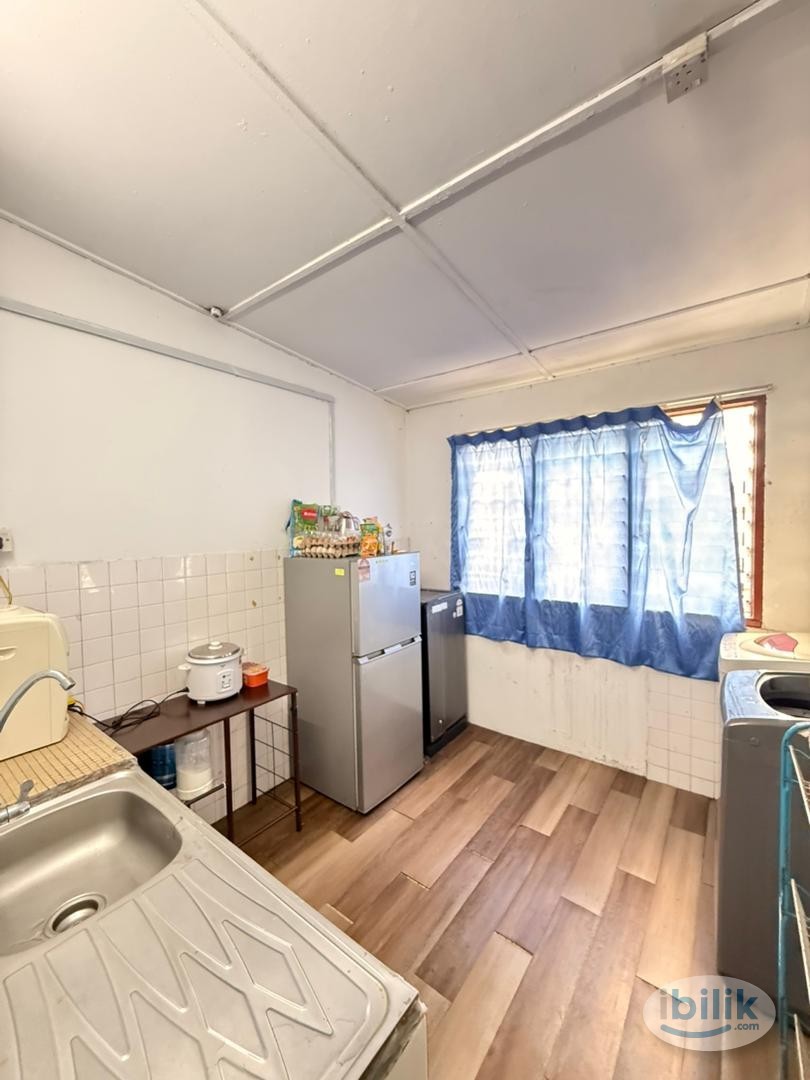 Image 2 of 🌈Low Deposit MIdyear Promo🌈4 mins to LRT PARAMOUNT/Bus Stop/Food Court ✨Single Room+Aircond at SEA PARK, Petaling Jaya❗❗ - Room rental in 