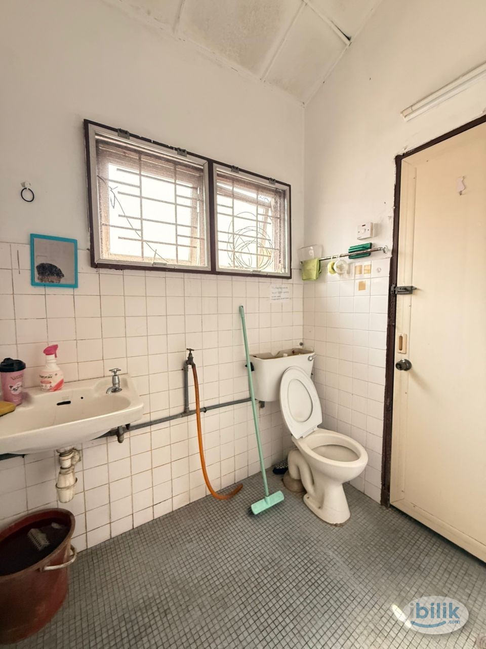 Image 3 of 💕Low Rental😍🔥Master Room Female Unit Only🪷🌈Attach With Private Bathroom&Free Utilities😍‼️Near Taman Paramount,LRT Taman Bahagia🛜🚶‍➡️ - Room rental in 