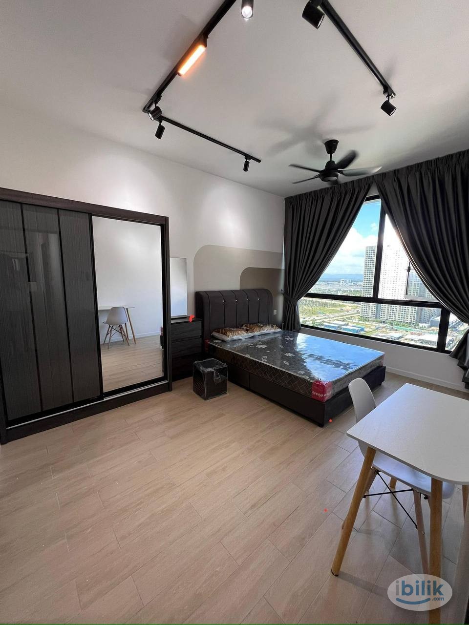 Image 1 of Master Room at Batu Kawan, Seberang Perai - Room rental in 