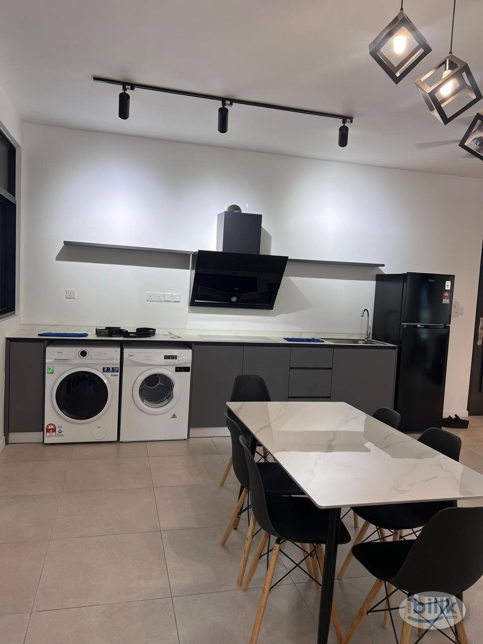 Image 1 of Middle Room at Batu Kawan, Seberang Perai - Room rental in 