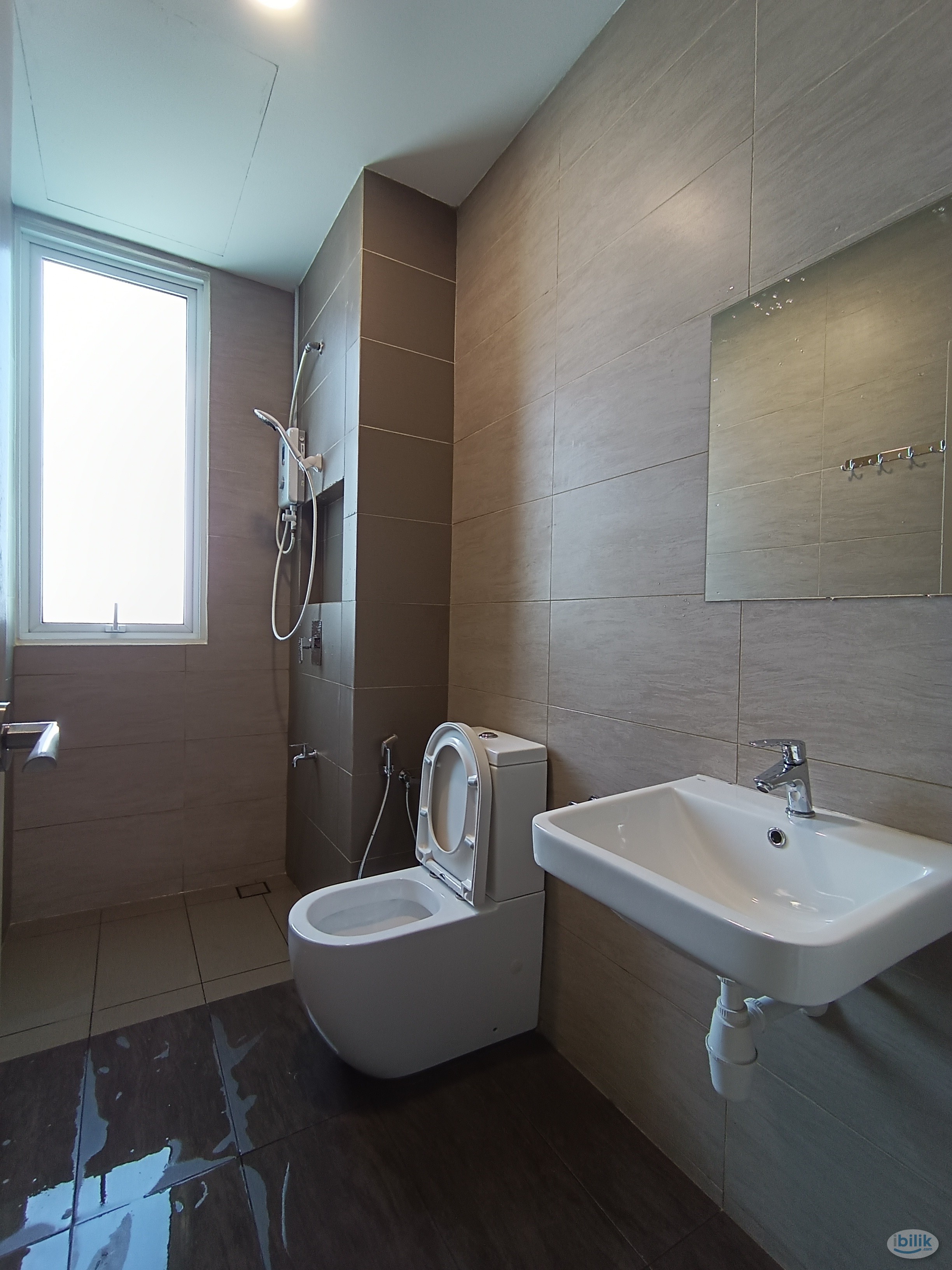 Image 4 of All Female Middle Room (B5_4BR) at Rica Residence Sentul - Room rental in 