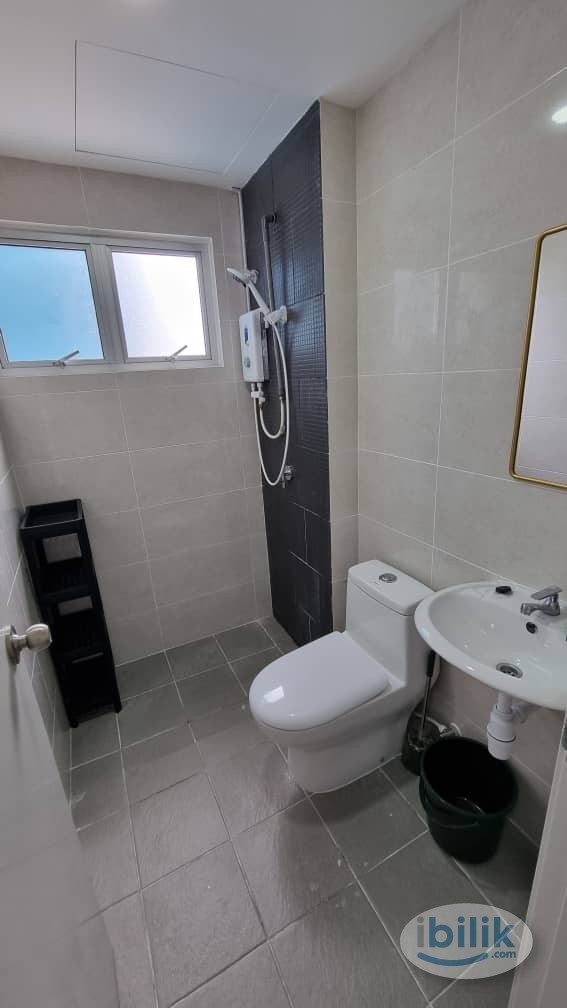 Image 4 of Master Room at Acacia Residences, Sepang - Room rental in 