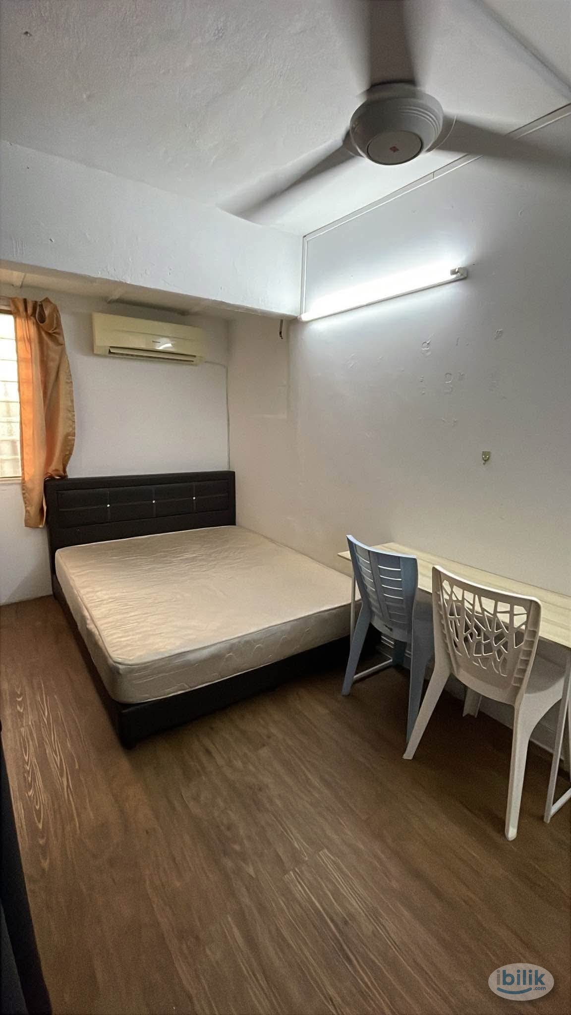 Image 1 of Middle Room at SS14, Subang Jaya (5min Walk To LRT Station) - Room rental in 
