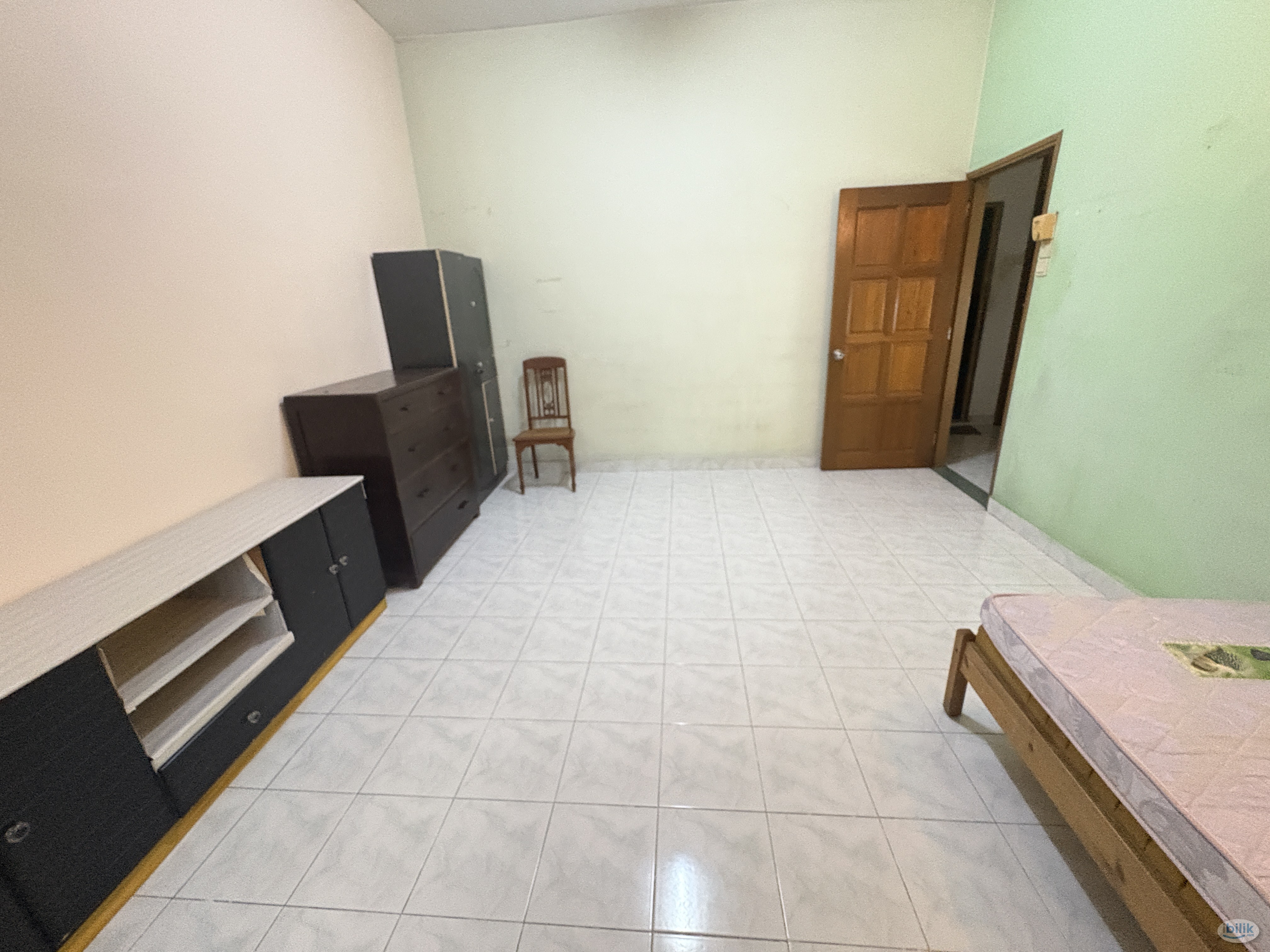 Image 2 of Middle Room at Bangsar Park, Bangsar [Non-Muslim Home] - Room rental in 