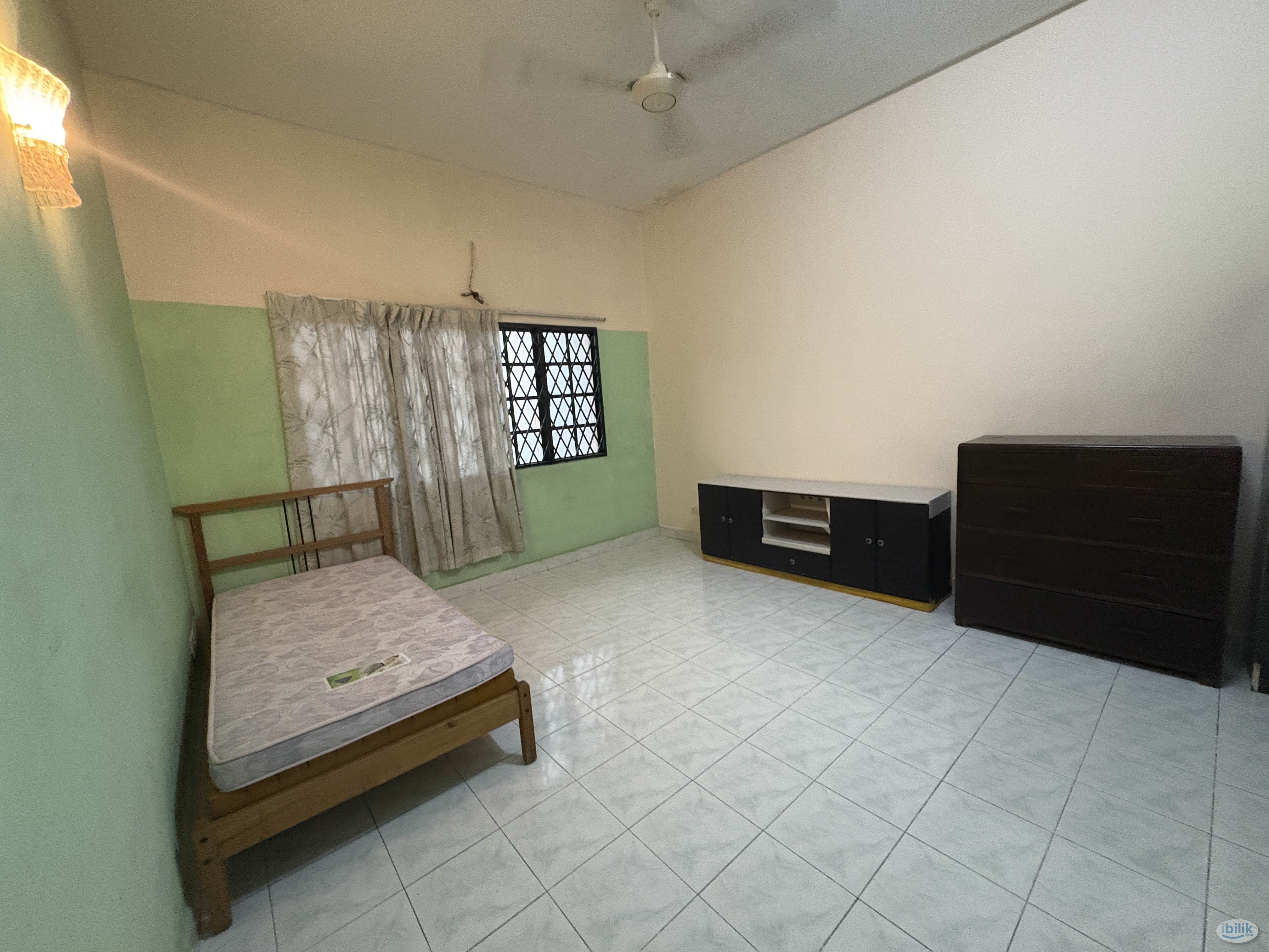 Image 3 of Middle Room at Bangsar Park, Bangsar [Non-Muslim Home] - Room rental in 