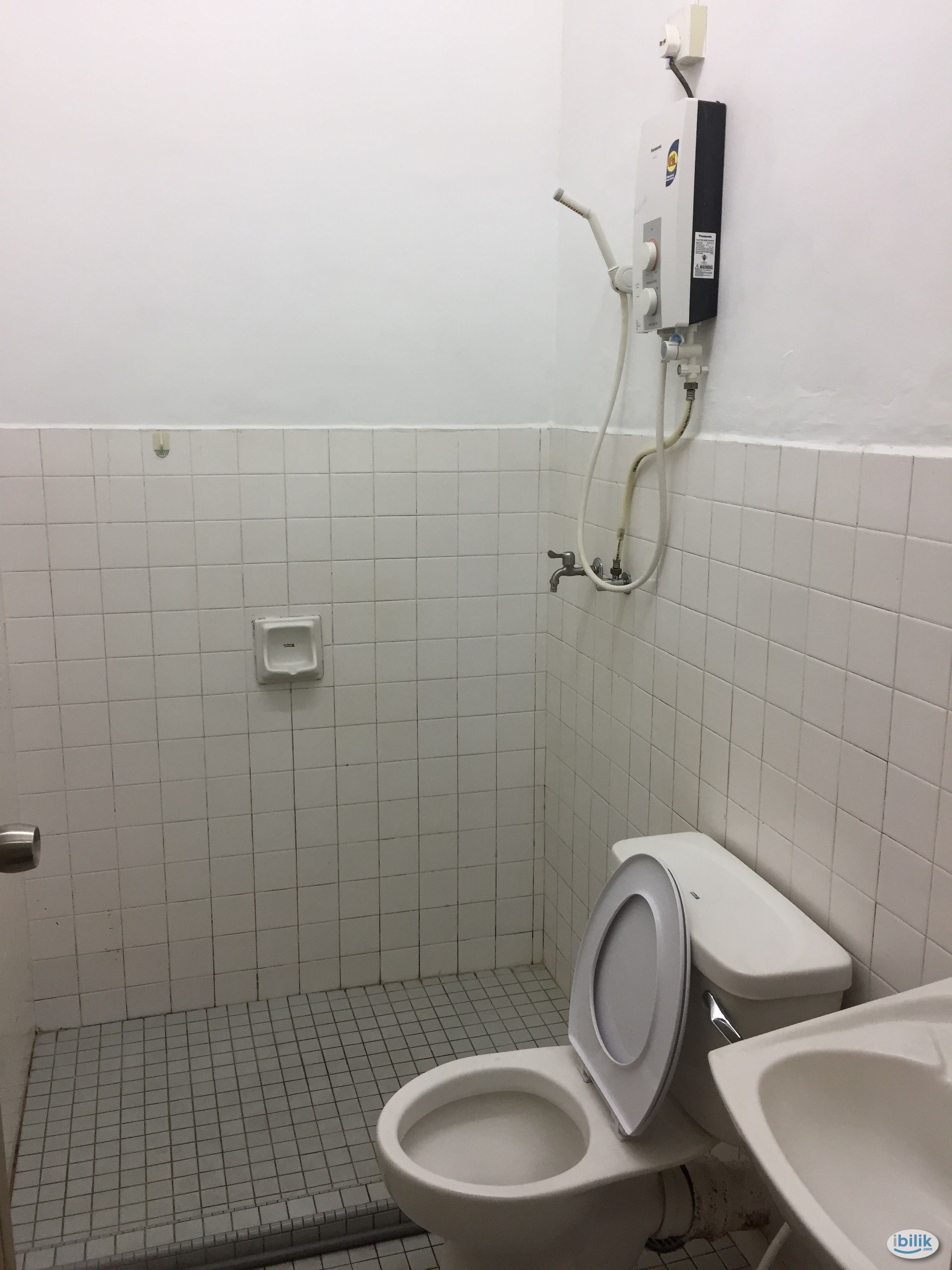 Image 5 of Middle Room Aircond at Taman Inderawasih, Butterworth, Seberang Perai - Room rental in 