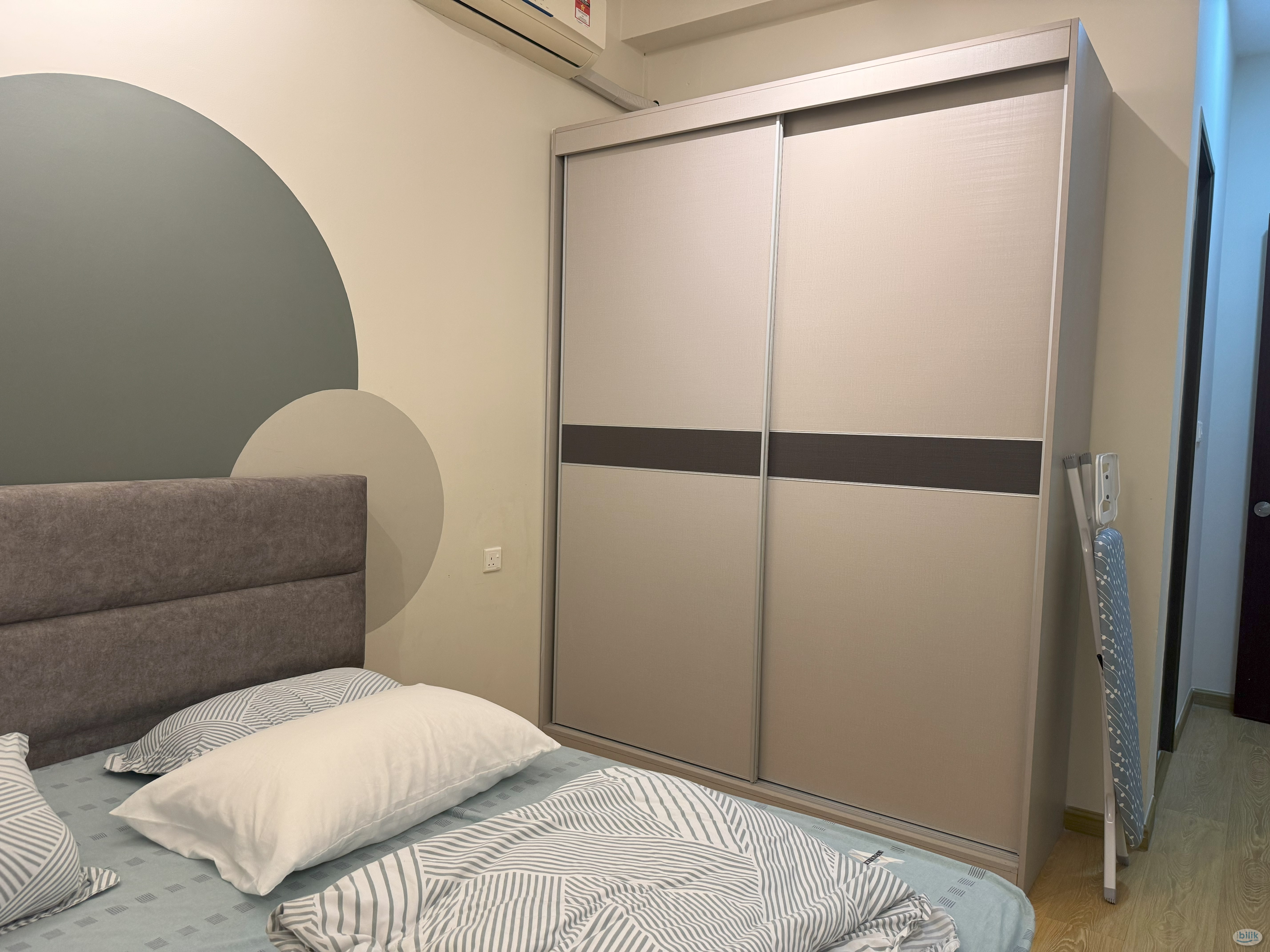 Image 1 of Master Room with aircon and attached Private Bathroom at Lovell, Danga Bay for Rent - Room rental in 