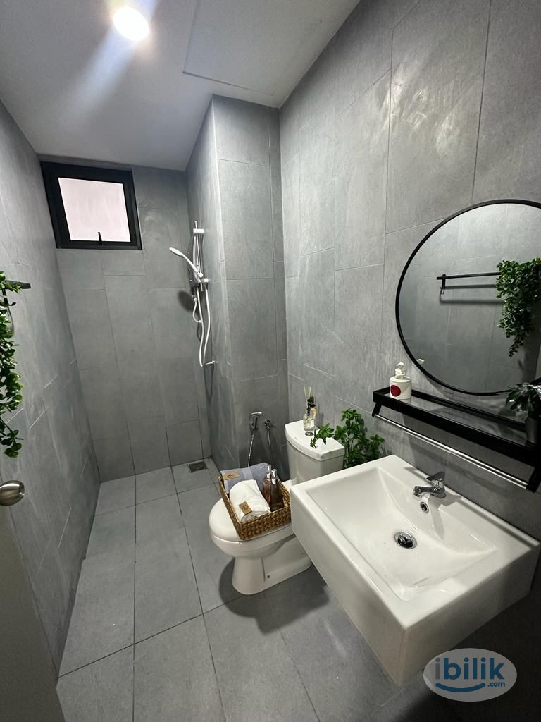 Image 5 of Altris Residence -Middle Room - Room rental in 