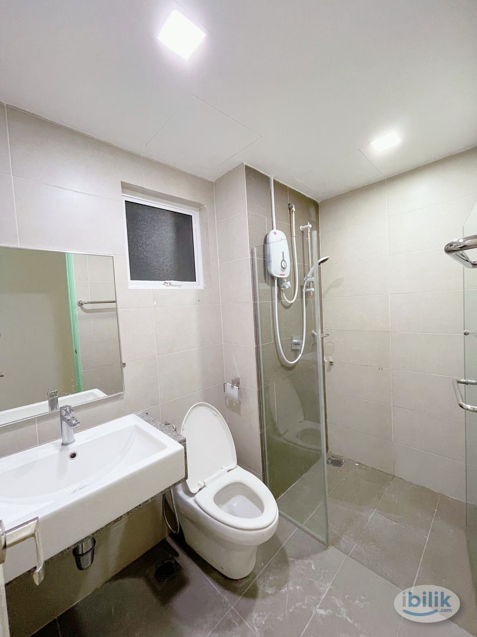 Image 2 of FEMALE_FREE WIFI_Middle Room at Metropolitan Square, Damansara Perdana - Room rental in 