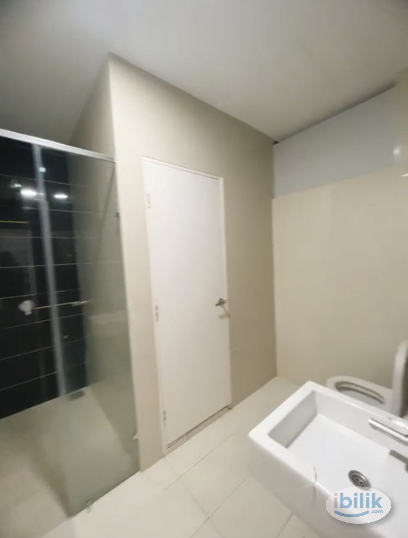 Image 3 of Female unit room attached bathroom for rent - Room rental in 